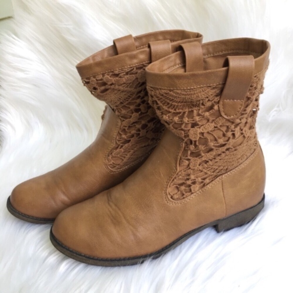 Maurices Beth Brown Tan Ankle Short Boots Booties
